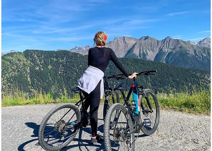 Huettli Weitblick 10 Minuten Zur Skigondel Und Aletschgletscher